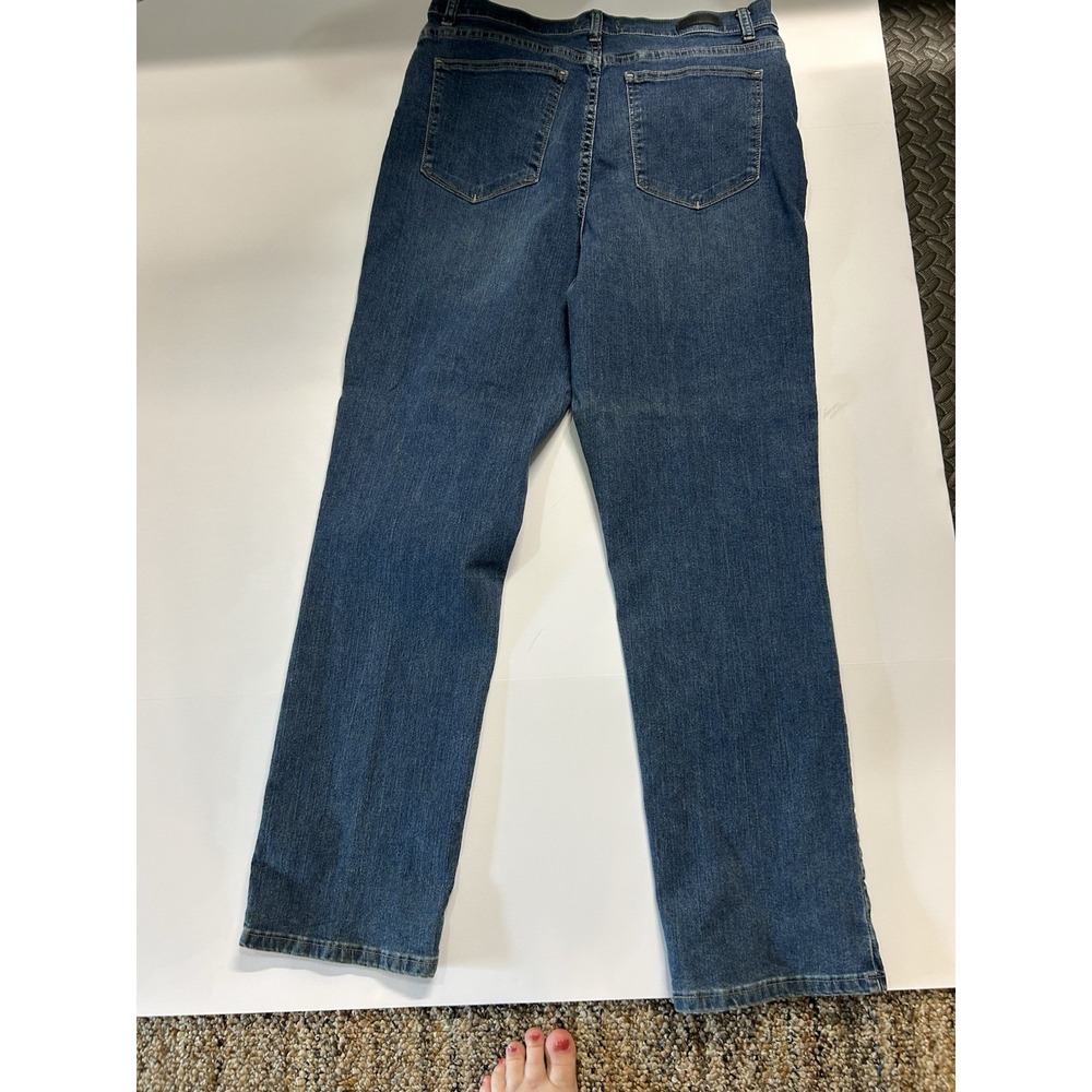 Lee Women's Classic Fit Jeans Size‎ 14 Medium Dark Wash Denim Straight Leg - Picture 2 of 5